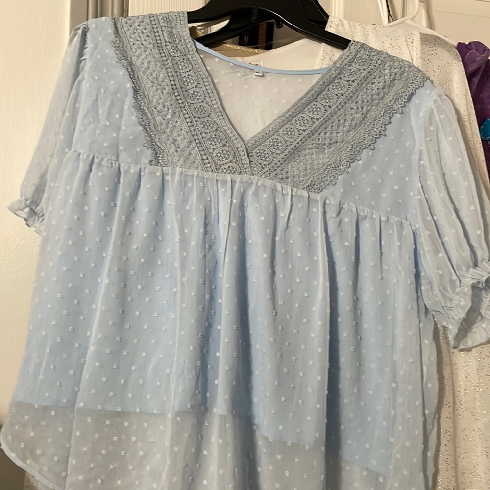 Very pretty light blue XL top